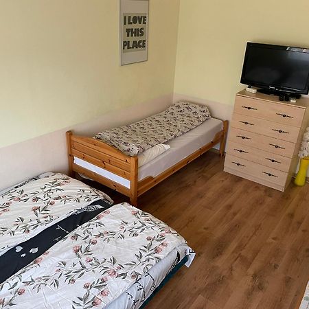 Red Locomotive Apartment Budapest Esterno foto
